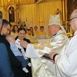 Biskup Gorski krstio peto dijete obitelji Hadjić